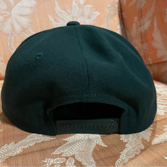 🪴 HEMPALTA Yupoong Classics SnapBack Hat Medium/Large Green Hemp Alberta🪴 - Picture 5 of 7